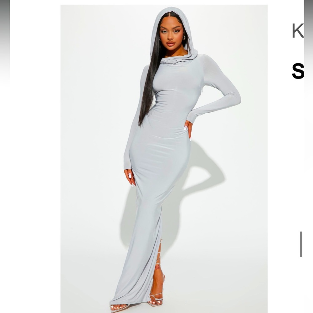 Elegant Gray Hooded Maxi Dress